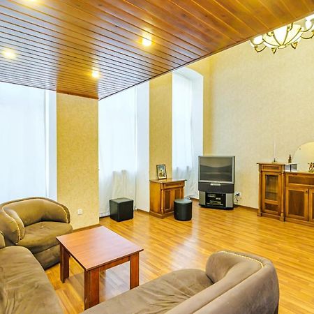 Nizami Street 2 Room Luxe House Баку Экстерьер фото