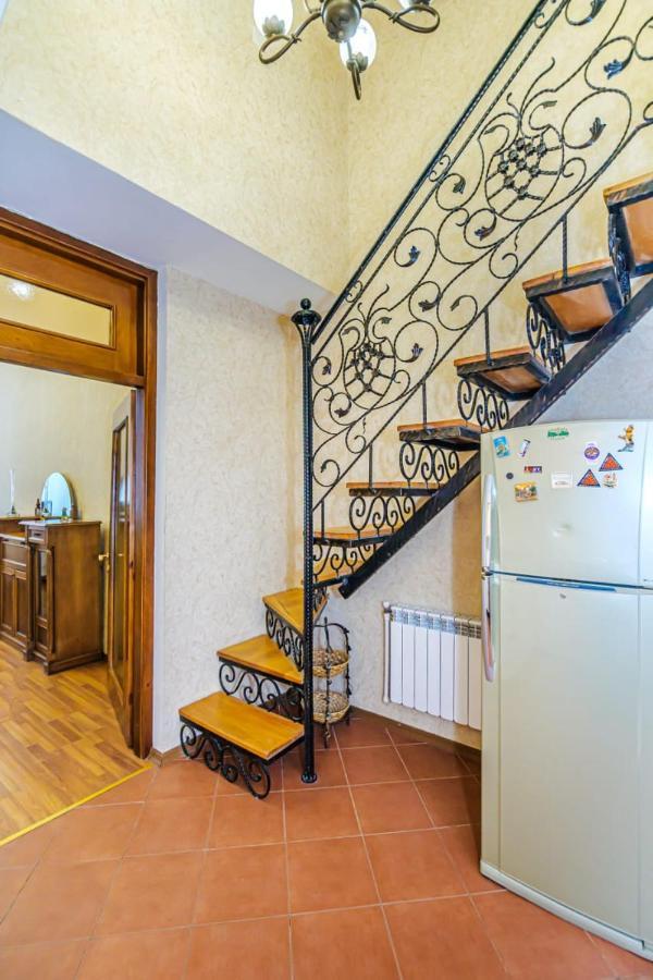Nizami Street 2 Room Luxe House Баку Экстерьер фото