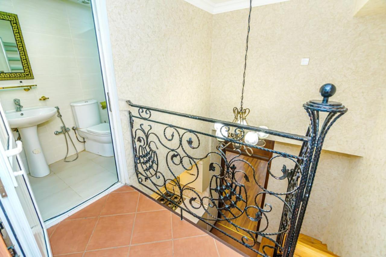 Nizami Street 2 Room Luxe House Баку Экстерьер фото