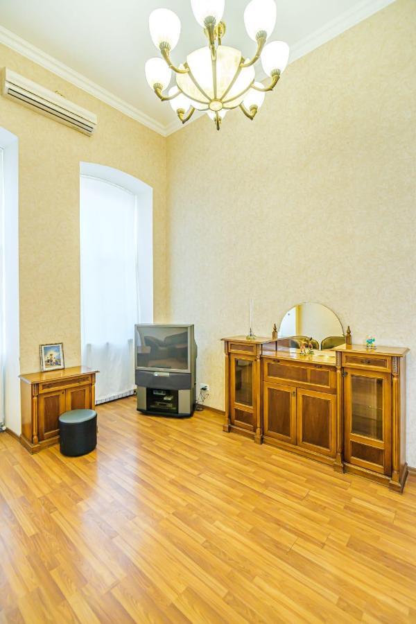 Nizami Street 2 Room Luxe House Баку Экстерьер фото